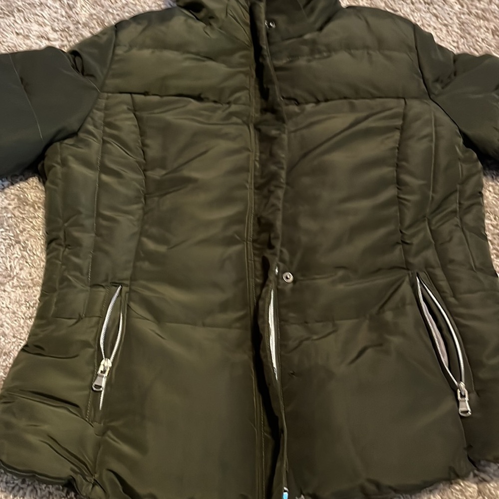 Equestrian horze nice jacket keeps u warm